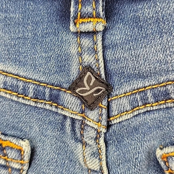 Prana London Distressed Denim Shorts with Released Cuff Dark Wash Size 25/0 NWT - Picture 3 of 10